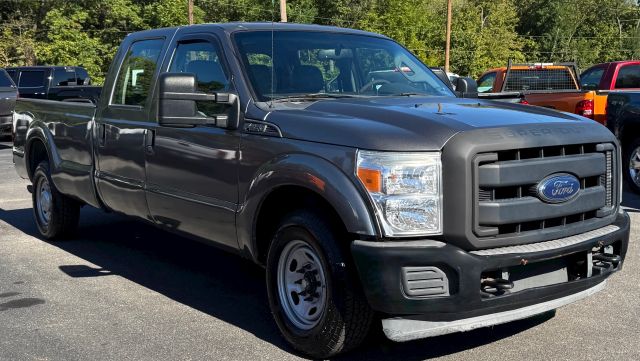 2013 Ford F-250 XL Image 3 of 18