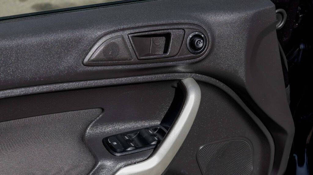 2013 Ford Fiesta SE Image 29 of 38