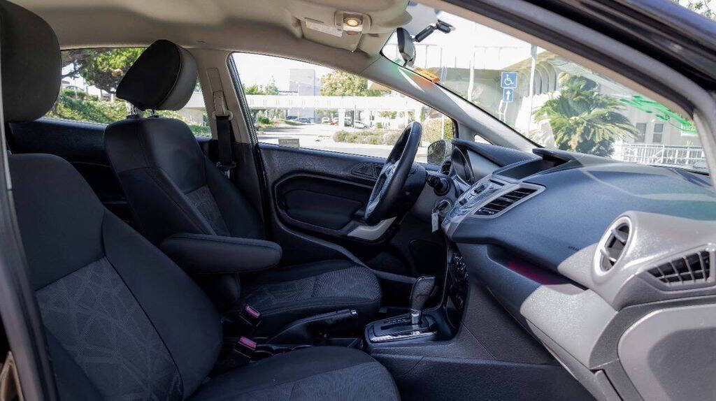 2013 Ford Fiesta SE Image 20 of 38