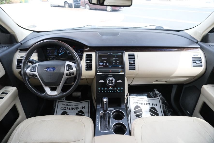 Vehicle image 29 of 45