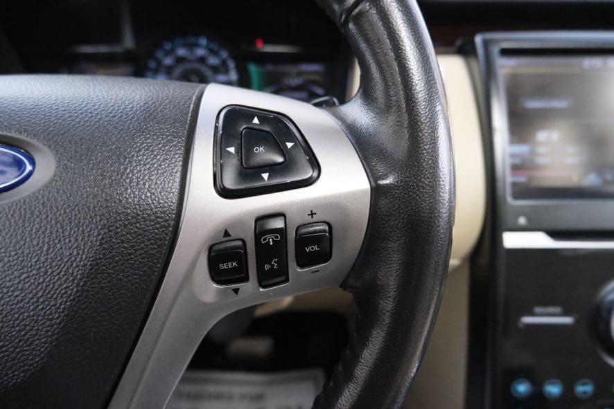 Vehicle image 42 of 45