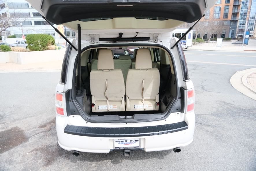 Vehicle image 11 of 45