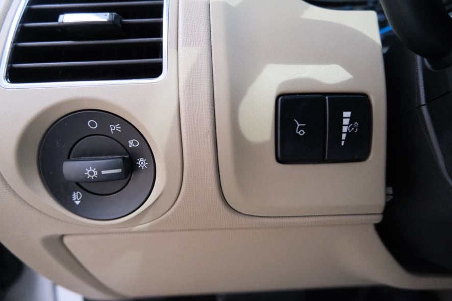 Vehicle image 40 of 45