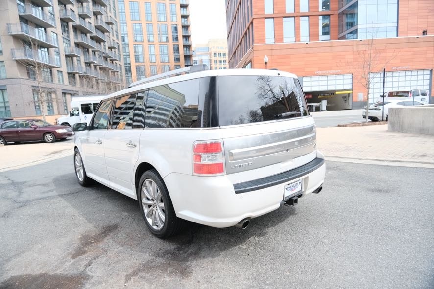 Vehicle image 5 of 45