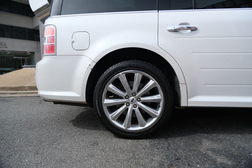 Vehicle image 13 of 45