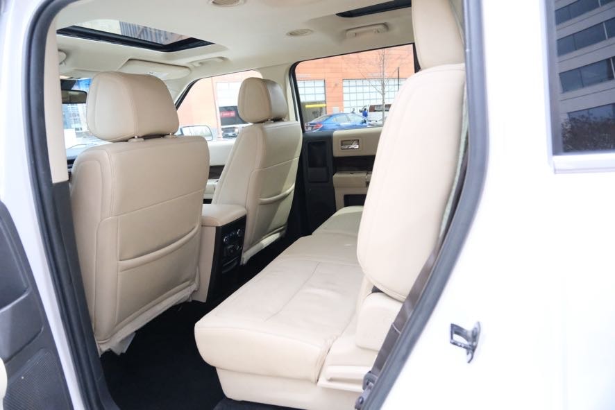 Vehicle image 20 of 45