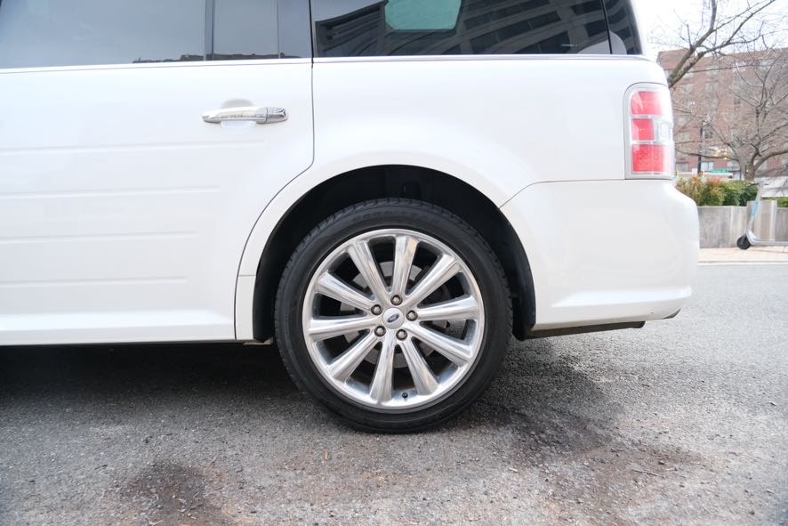 Vehicle image 10 of 45