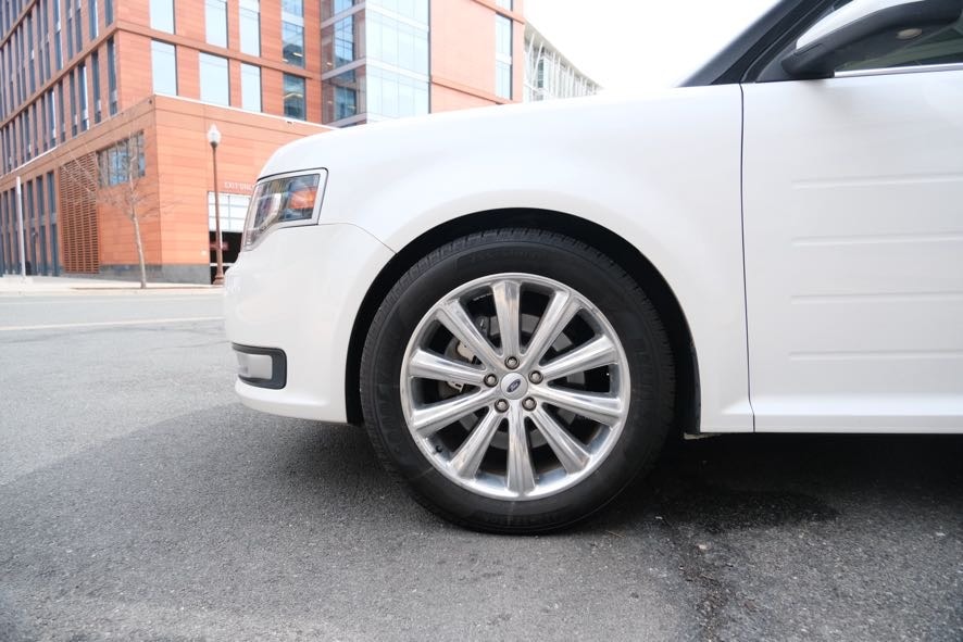 Vehicle image 9 of 45