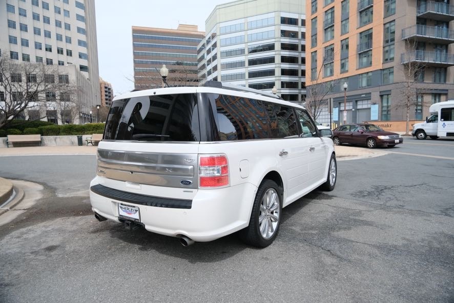 Vehicle image 6 of 45