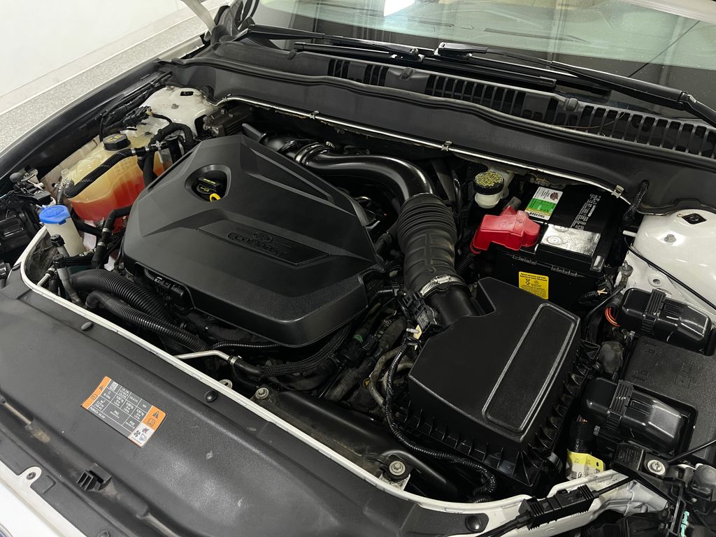 2013 Ford Fusion SE Image 11 of 37