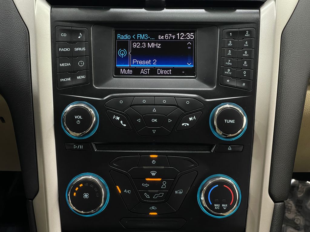 2013 Ford Fusion SE Image 24 of 37