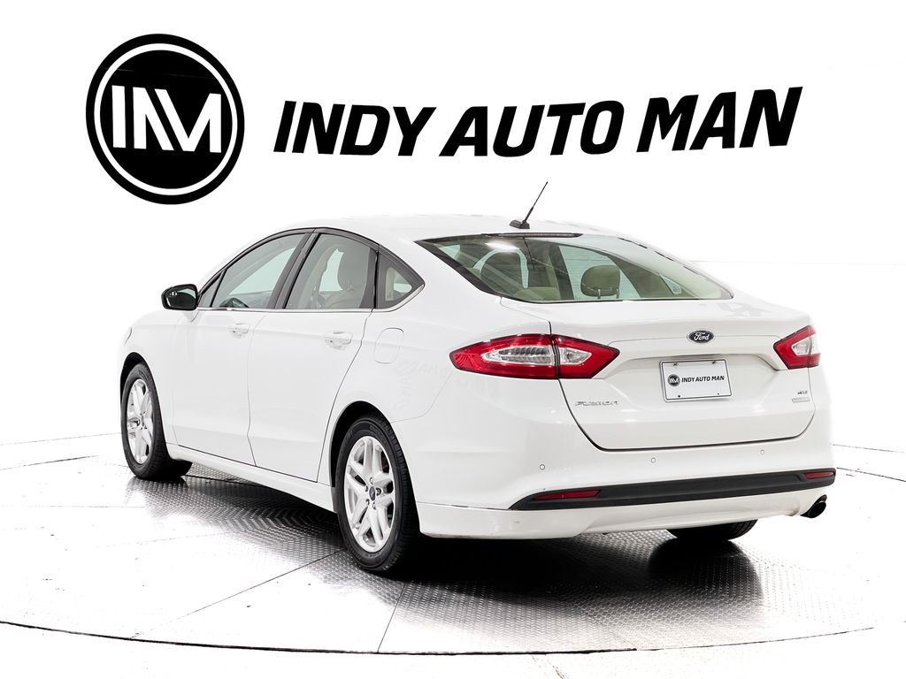 2013 Ford Fusion SE Image 8 of 37