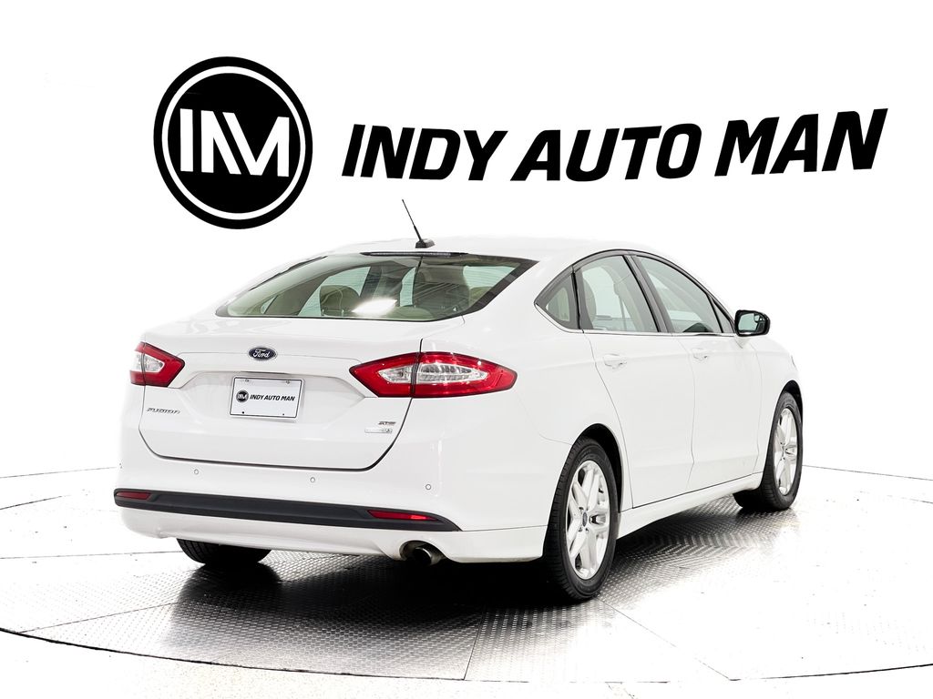 2013 Ford Fusion SE Image 6 of 37