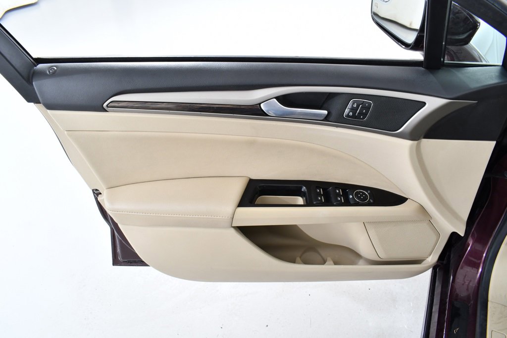 2013 Ford Fusion SE Image 26 of 36