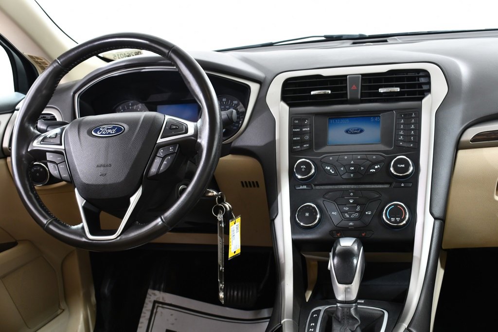 2013 Ford Fusion SE Image 18 of 36
