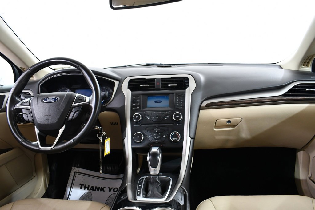 2013 Ford Fusion SE Image 17 of 36