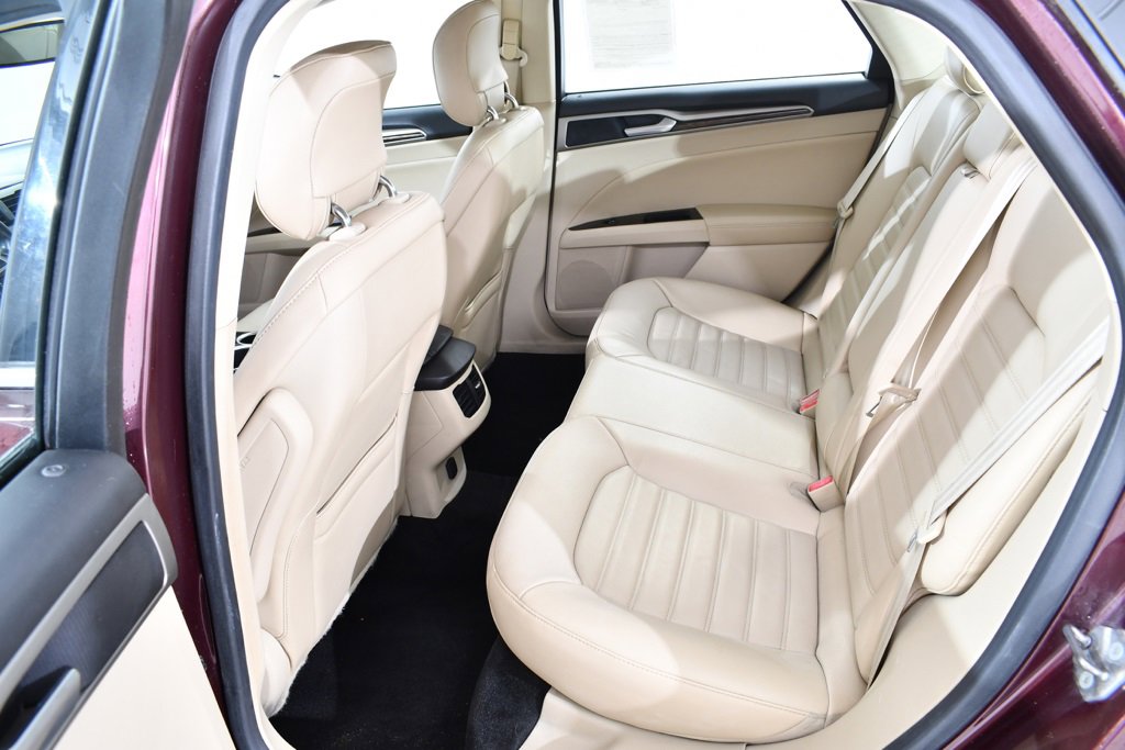 2013 Ford Fusion SE Image 13 of 36