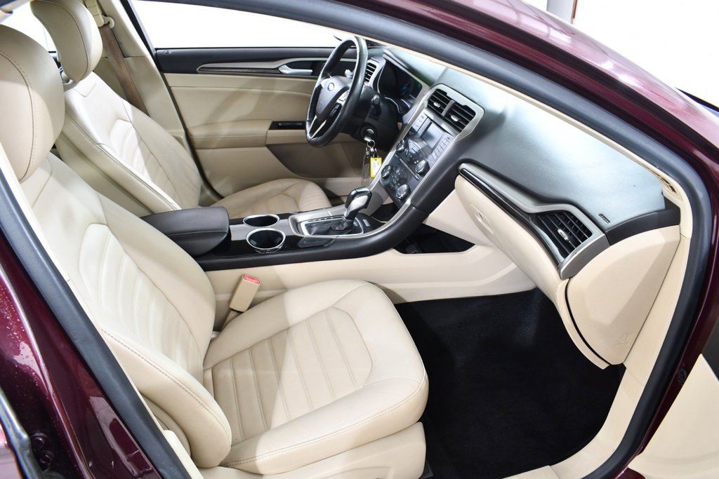 2013 Ford Fusion SE Image 14 of 36