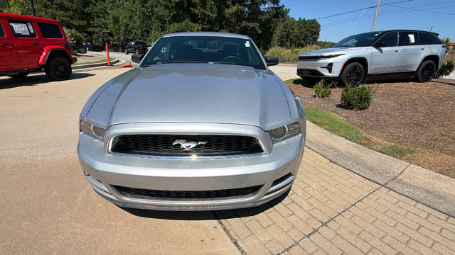 2013 Ford Mustang Image 2 of 25