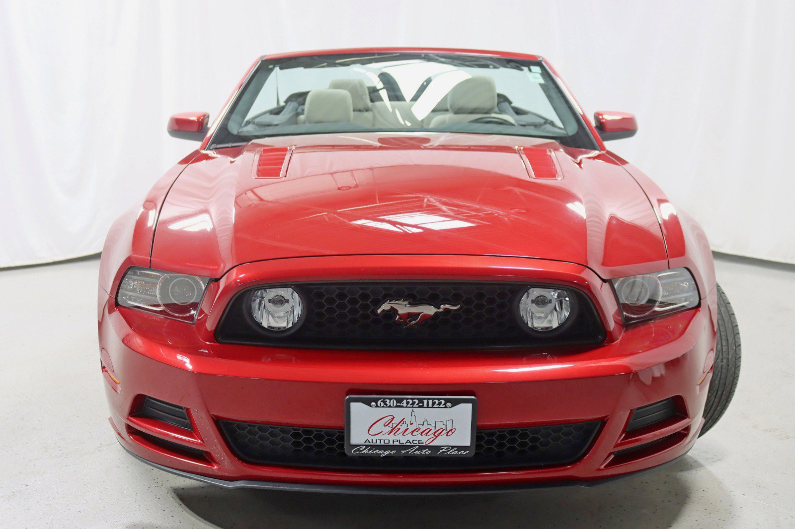 2013 Ford Mustang GT Image 2 of 28