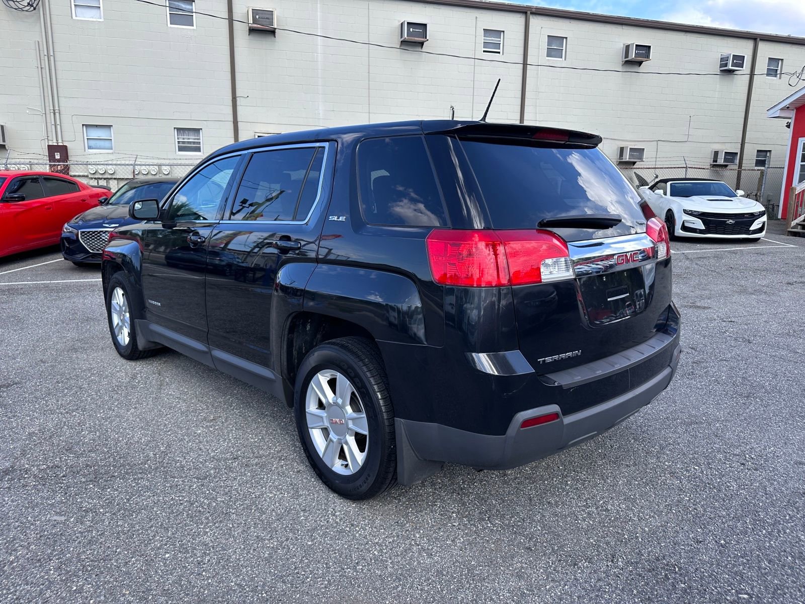Vehicle image 6 of 21