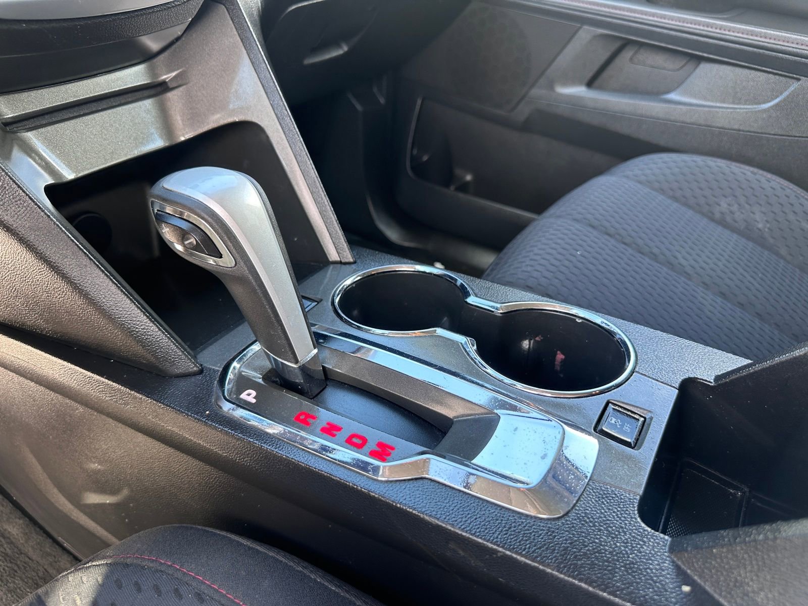 Vehicle image 17 of 21