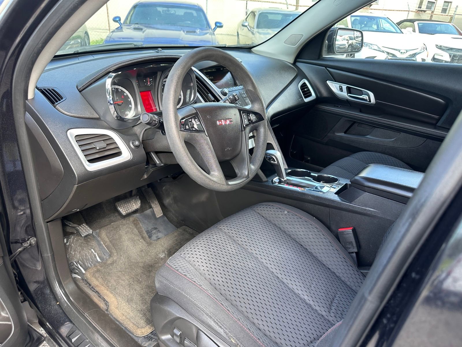 Vehicle image 15 of 21