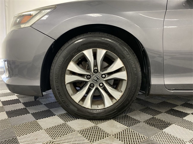 Vehicle image 10 of 25