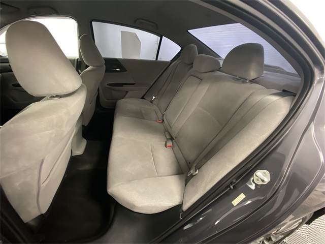 Vehicle image 19 of 25