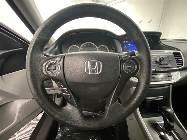 Vehicle image 13 of 25