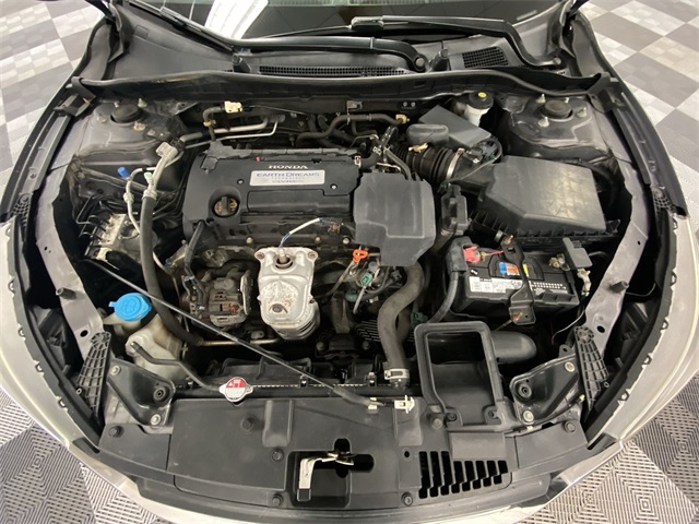 Vehicle image 22 of 25