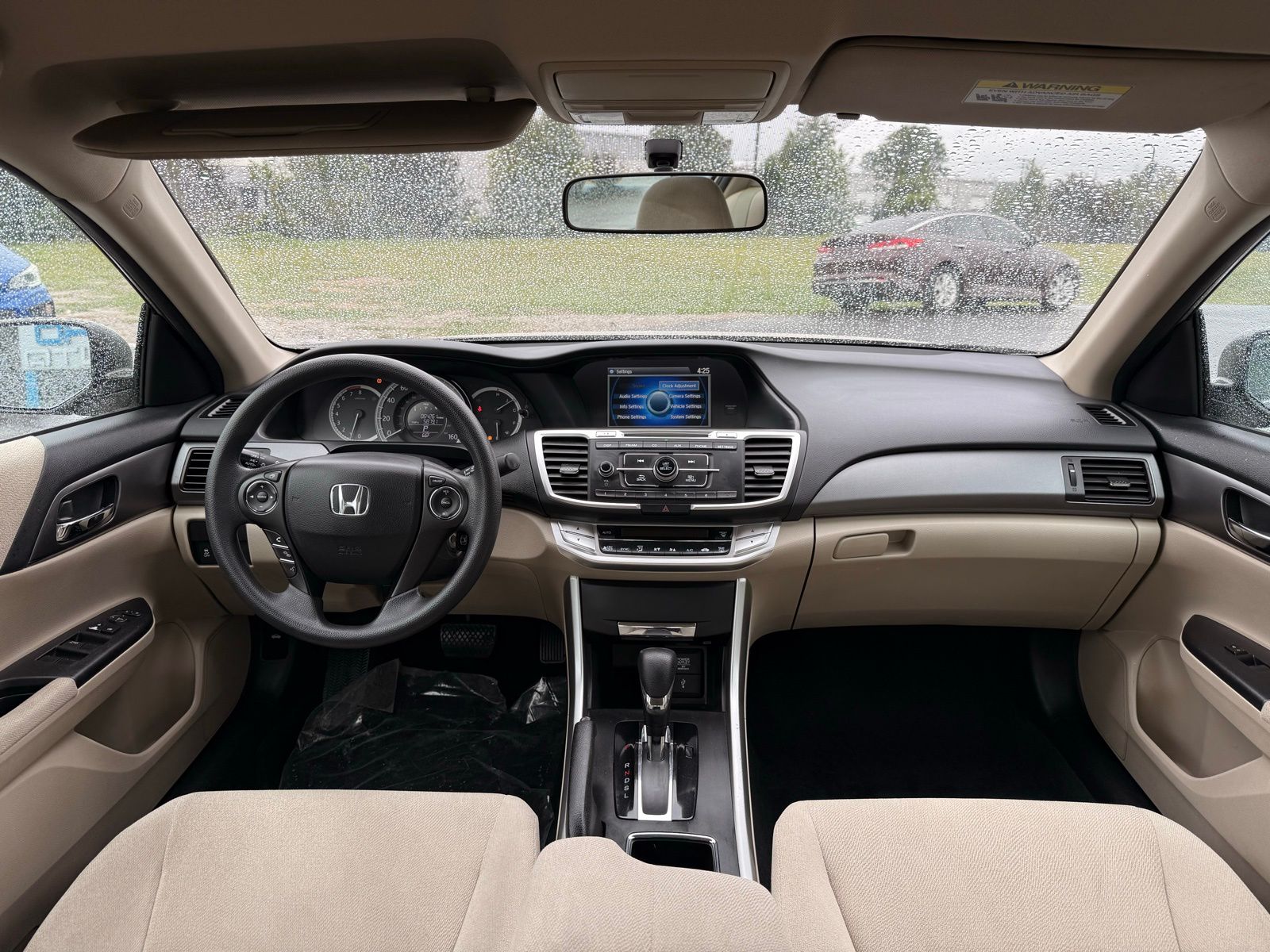 2013 Honda Accord LX Image 16 of 32