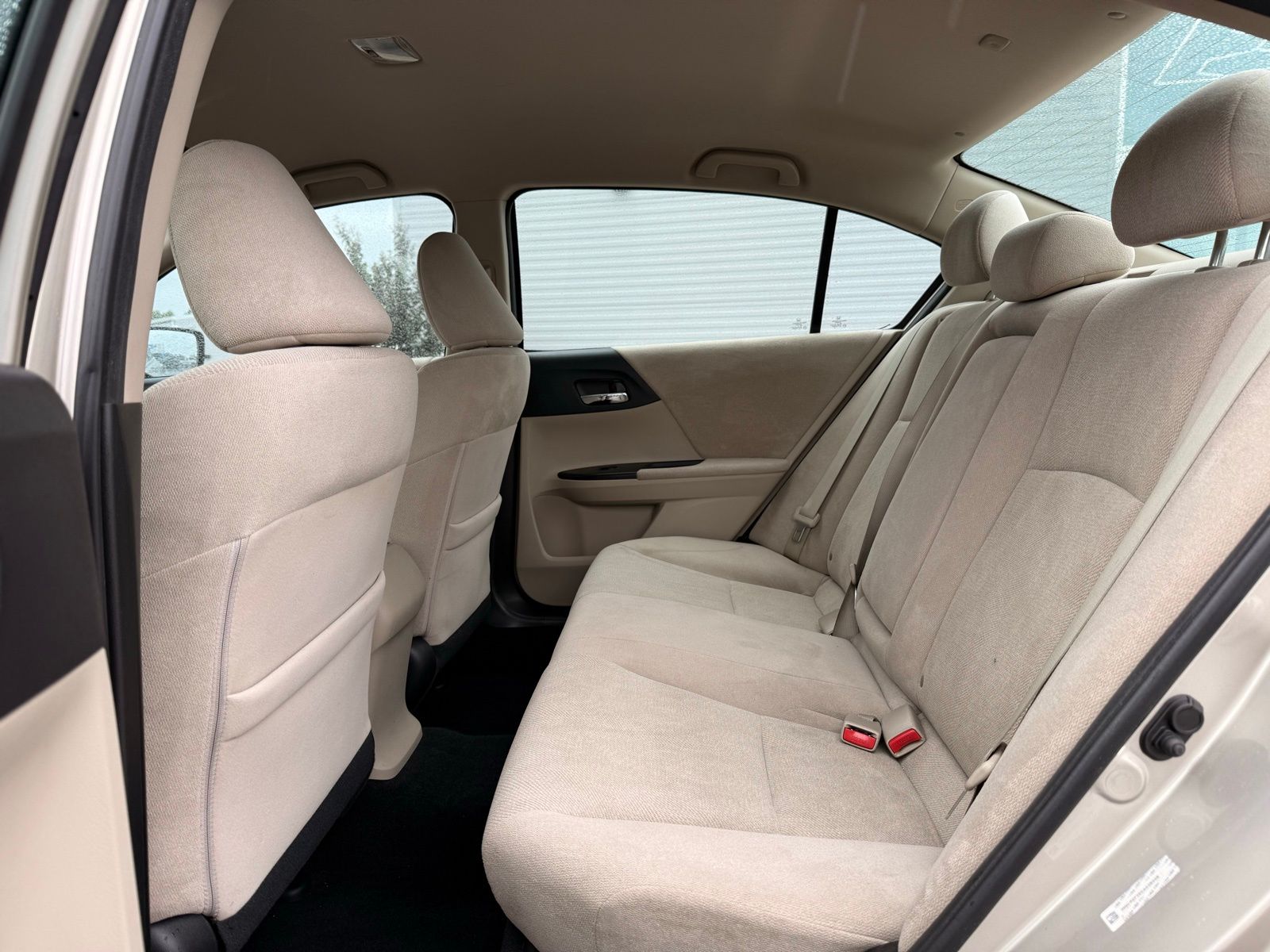 2013 Honda Accord LX Image 12 of 32