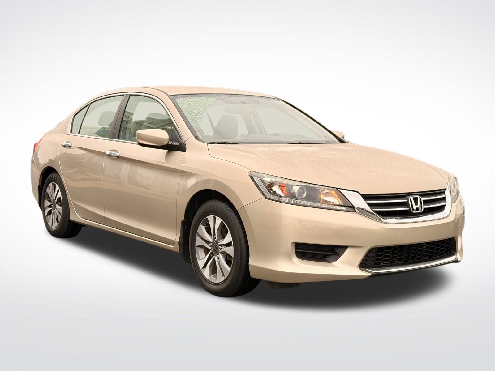 2013 Honda Accord LX Image 4 of 32