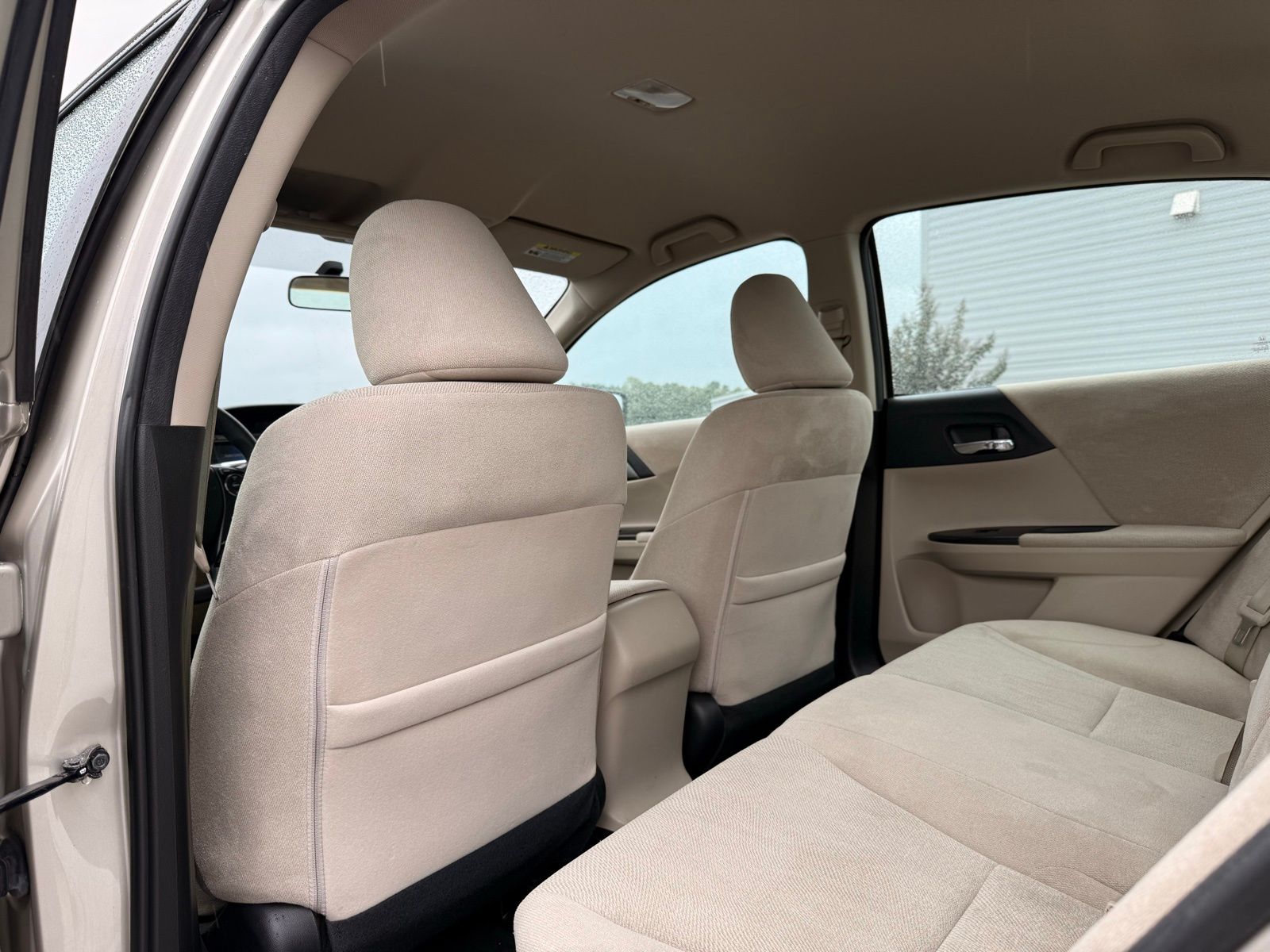 2013 Honda Accord LX Image 14 of 32