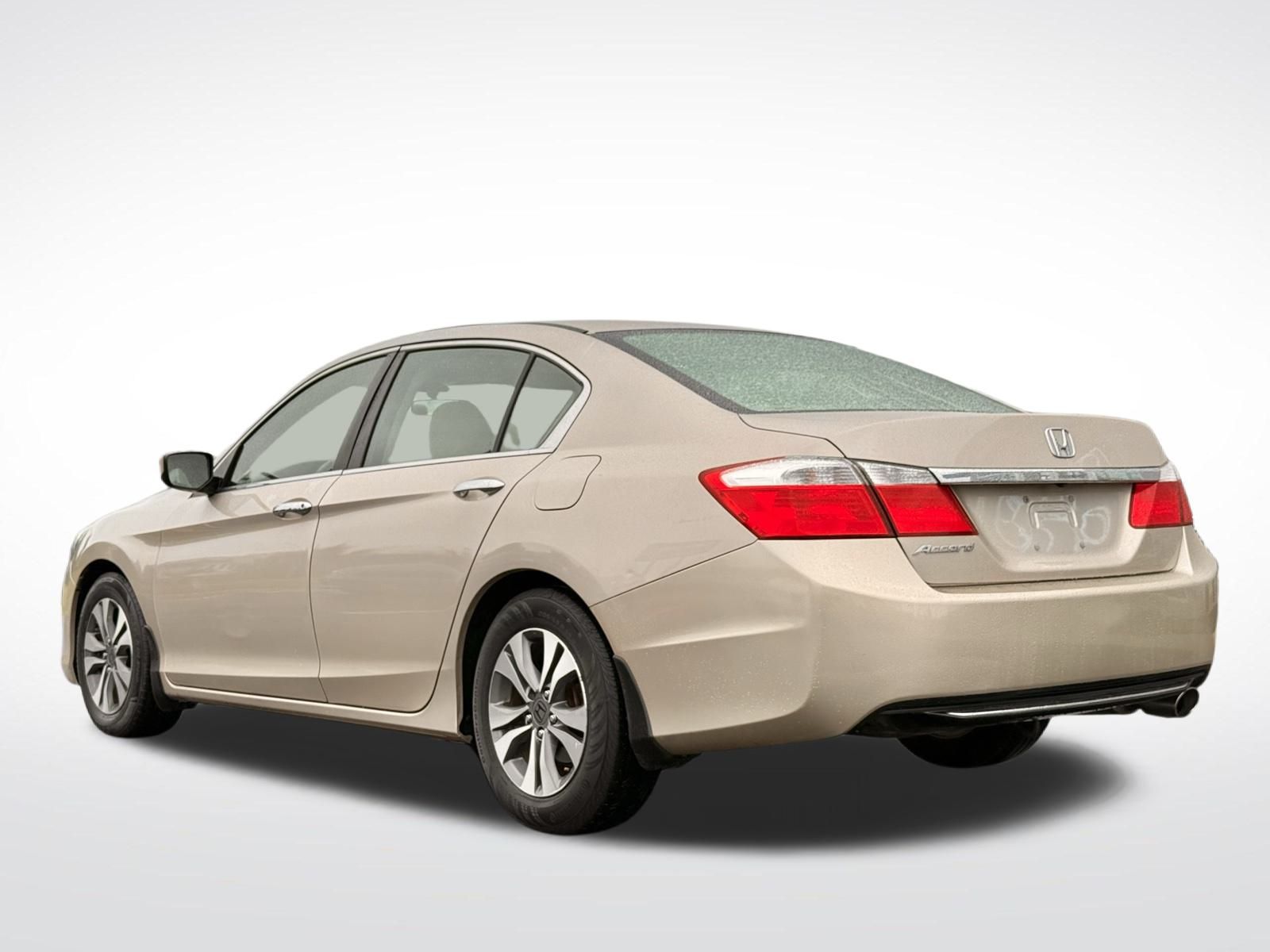 2013 Honda Accord LX Image 7 of 32