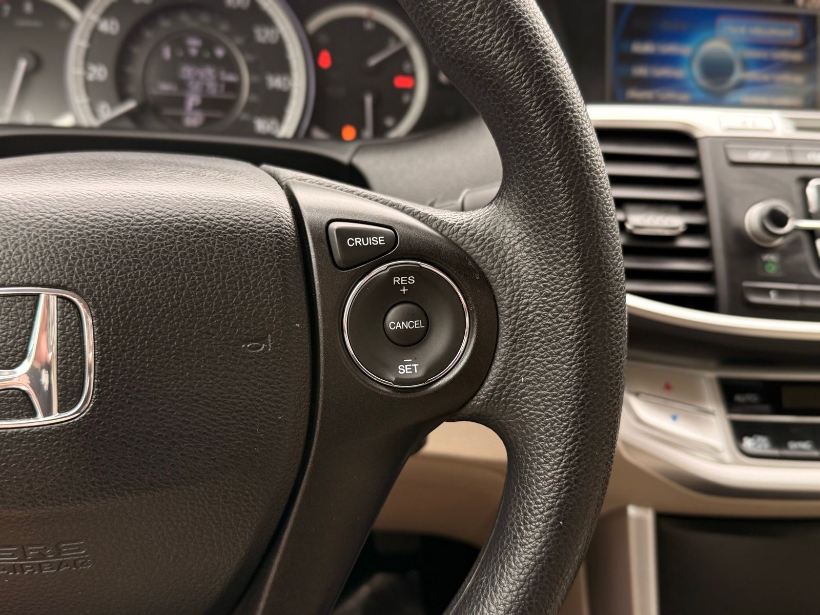 2013 Honda Accord LX Image 24 of 32