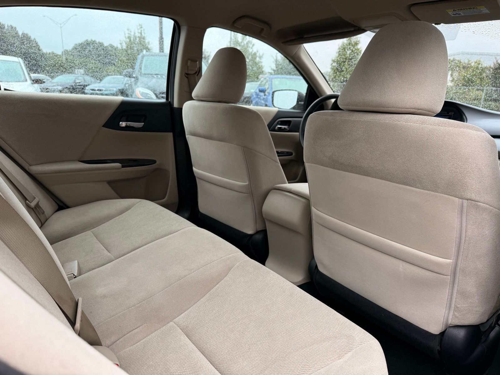 2013 Honda Accord LX Image 13 of 32