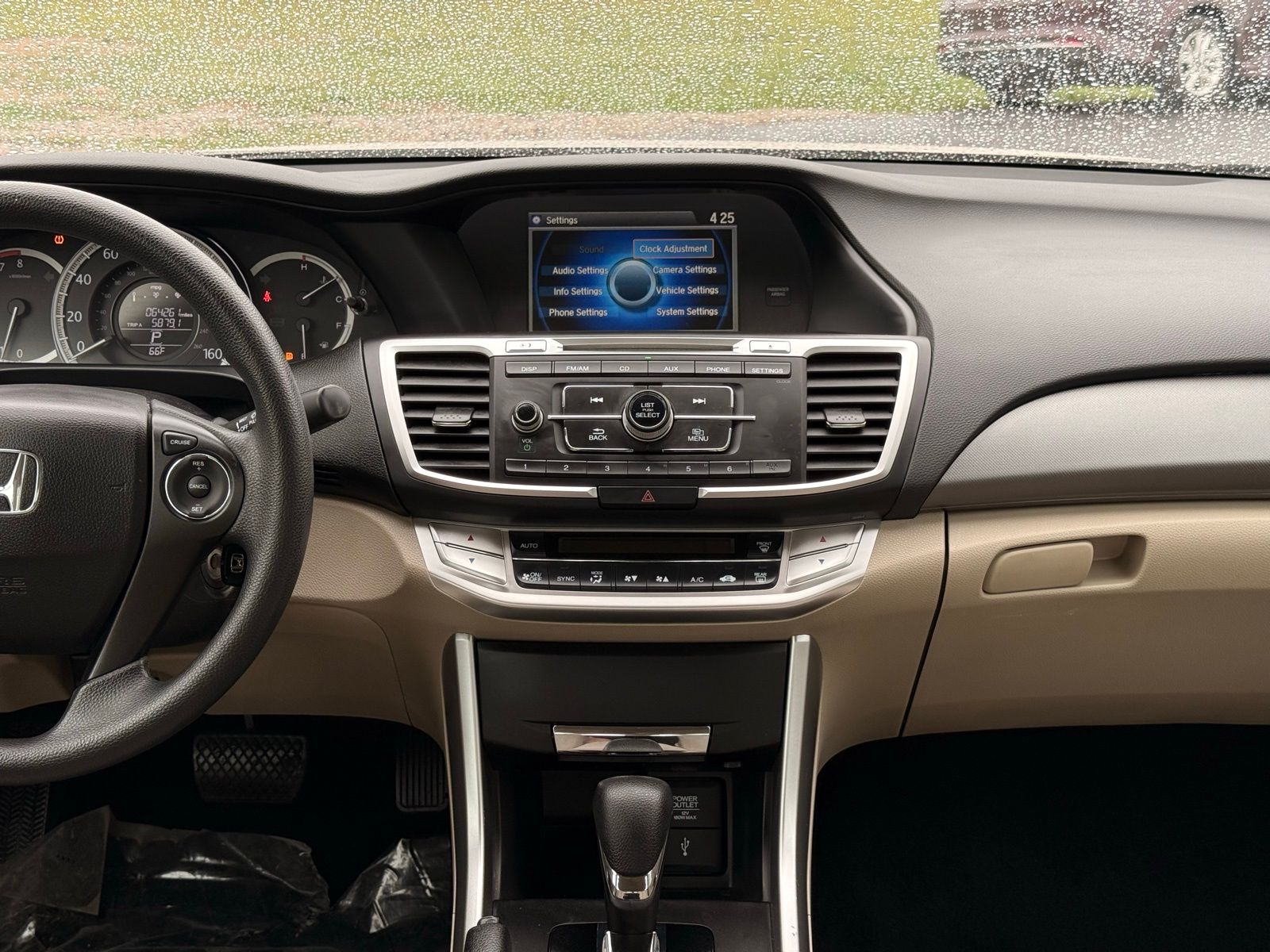 2013 Honda Accord LX Image 20 of 32