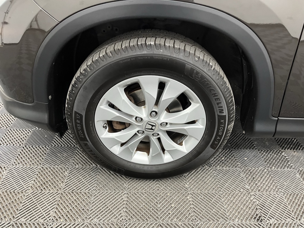 Vehicle image 8 of 34