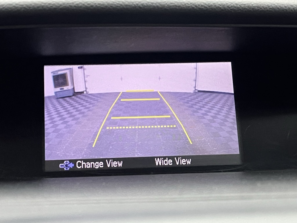 Vehicle image 28 of 34
