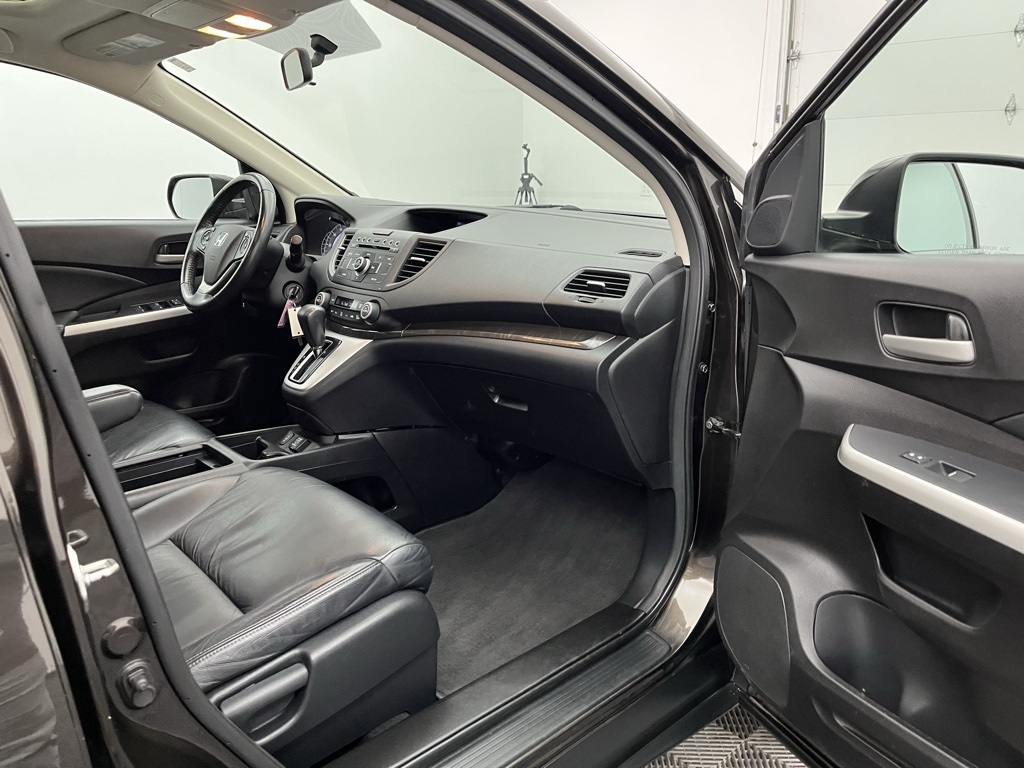 Vehicle image 21 of 34