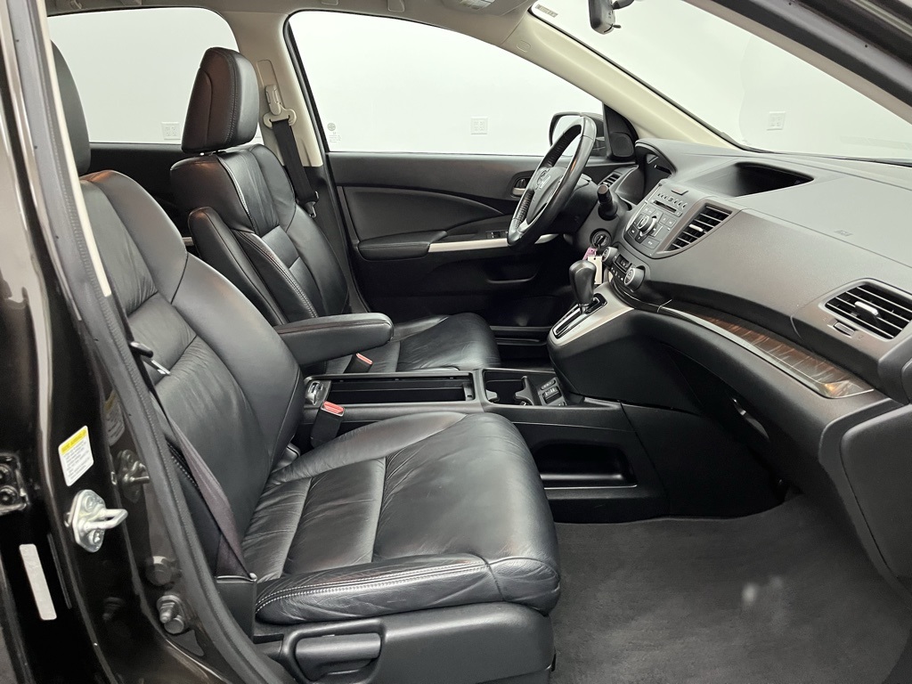 Vehicle image 16 of 34