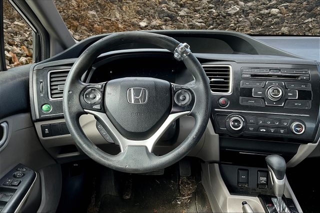 Vehicle image 7 of 17