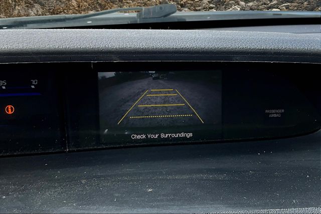 Vehicle image 13 of 17