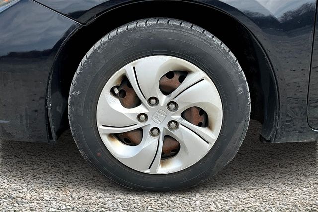 Vehicle image 9 of 17