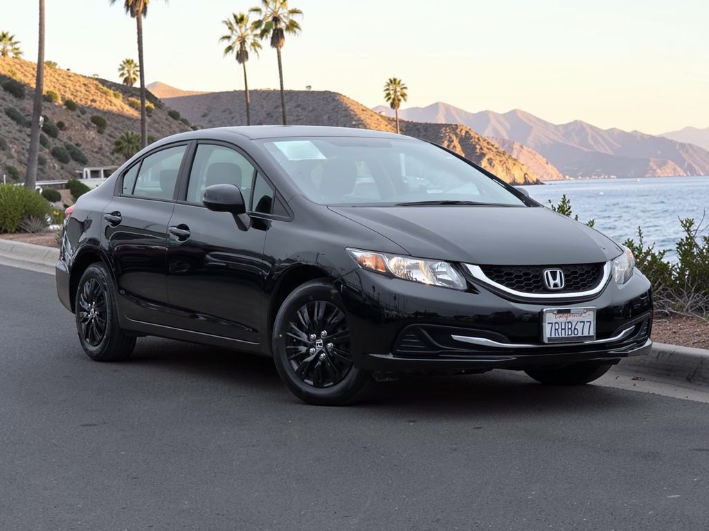 2013 Honda Civic LX Image 3 of 35