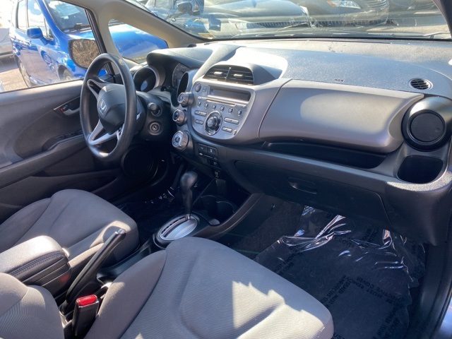 Vehicle image 24 of 31