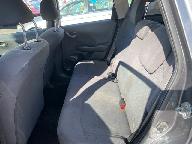 Vehicle image 17 of 31