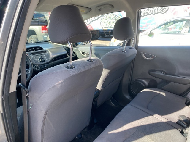 Vehicle image 16 of 31